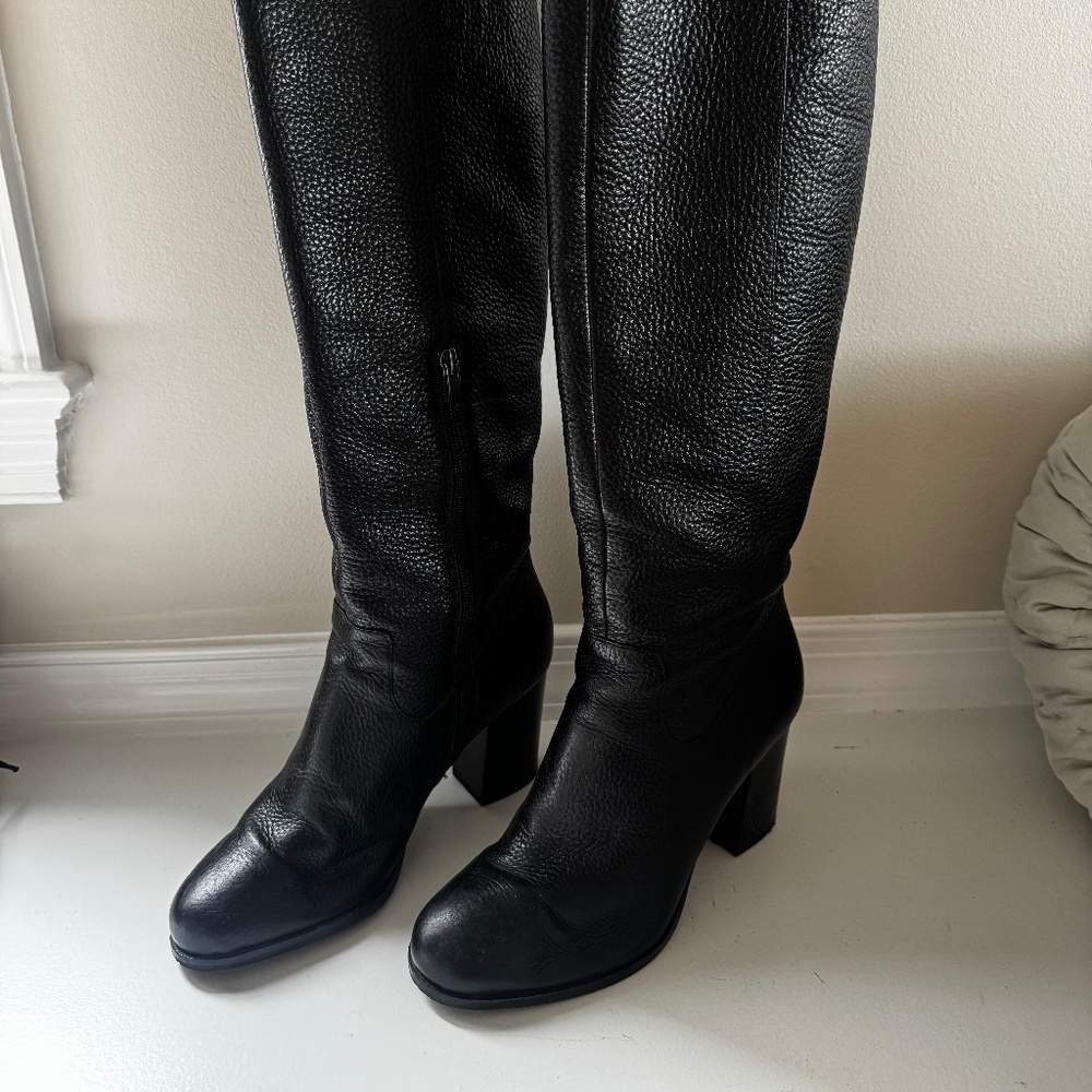 Via Spiga Tall Leather Black Boots